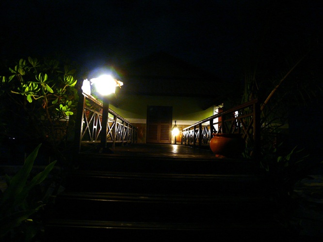 入口 / Entrance 